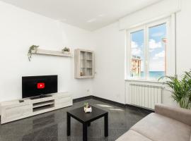 Genova में, होटल Cozy apartment, 400m from Beaches and Sea
