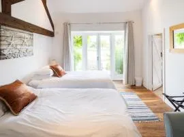 Deer Cottage at Rowden Manor - Sleeps 5 & Parking