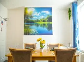 Lucky Home 15 - Ideal for Trade & Family - 2 Bedrooms - 2 Beds - Max 4 Guests - Close to BAE, Docks, Lake District, Beaches