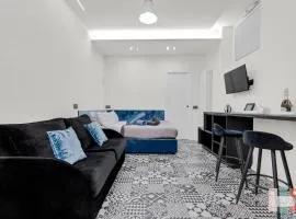 PAB60 -Crescenzago-Luxury Blue House