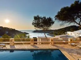New! Villa Sa Punta
