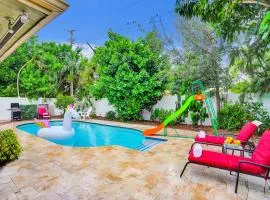 NEW Adorable Villa 7 min to Beach Trampoline