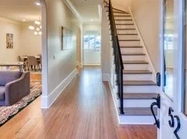 Luxury Villa 3 BR w Private Bath Walk Everywhere