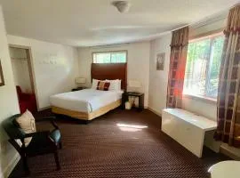 Saco River Motor Lodge & Suites