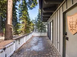 Waters Edge Escape - Patio with BBQ Near Beach