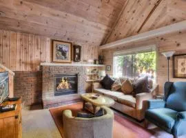 Woodland Chalet - 2 miles from Beach Access