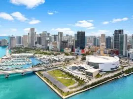 Penthouse Infinity heated pool and jacuzzi
