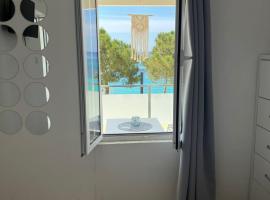 Spile Rooms Lukas, hotel a Himare