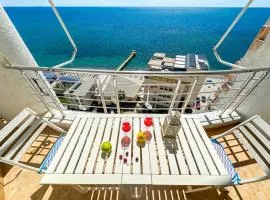Casa del Mar - 2BR, First Line Sea view Vollga