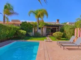 Charming Villa with Private Pool, BBQ