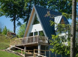 Cabanele &Icirc;mpărăția Mlacilor C&acirc;mpulung Muscel, chal&eacute; em Mlăci