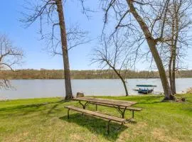 Lakefront Family Home with Boat Dock in Underwood