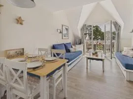Balcon vue mer et piscine pour 4 personnes
