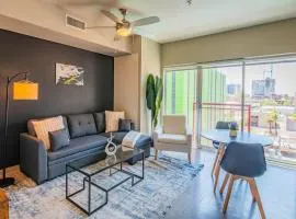 Spacious 1BD DT, Parking, Gym, W-D, Roosevelt Row