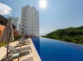 3BR Sub-Penthouse With Ocean Views!