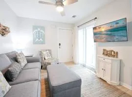 Pool, Tennis, Salt & Sand, Walk to Beach ,2 Bed ,Seagrove