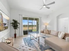 Paradise Home 20 Mins to Disney with Pool and Waterpark on Property