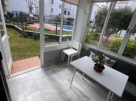 Laguna Beach Piscina- HOME RENT MALAGA, hotel u gradu Toroks Kosta