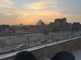 Golden Crown Pyramids View Hotel