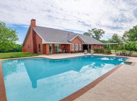 Tranquil Family Retreat 4 Mi to Dtwn Winnsboro!, hotel v destinaci Winnsboro