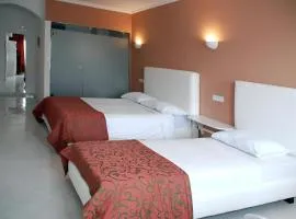 Azayla Hotel