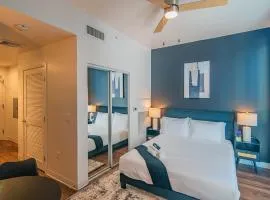 Calm Studio Modern High Rise DT, Pool, Gym, Parking