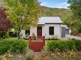 Acer Cottage - Beautiful Home - Heart of Arrowtown