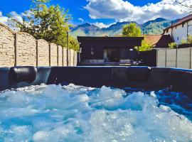 Alpine Crown, hotel i Zărneşti