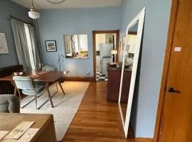 Uptown Getaway by the Lakes