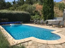 Relaxing Villa Near Lake & Beaches