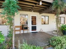 Beecroft Street Retreat - Free Wifi, Linen & Pet Friendly