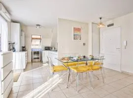 Appartement lumineux avec balcon et piscine pour 5 personnes - FR-1-788-67