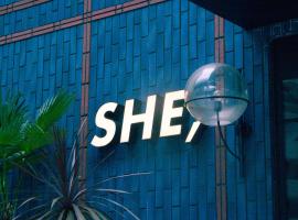 Hotel She, Osaka、大阪市のホテル