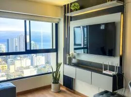 Ocean view 1 BR Miraflores with parking