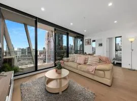 Entire South Melb Apt with 2Brm 2Bath and Balcony