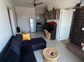 Full 1BHK Apt, BLR Airport, Cozy, Couples, Singles, hotel v destinaci Bengalúr