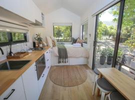 Maple Tiny Home, tiny house in Bright