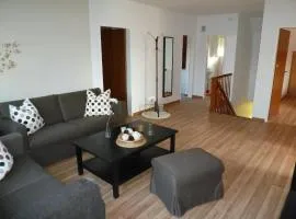 Ruhige Ferienwohnung Mit Balkon Und Parkplatz