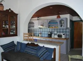 Spiti Limnos, Idyllisch Gelegen Im Orangenhain