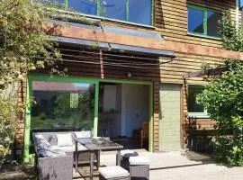 Maison ecologique avec jardin