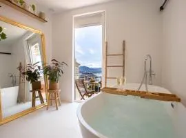 Sublime, hyper-centre d'Ajaccio, avec Spa, Sauna, Vue mer & Plage à 3min