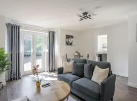 Luxurious 2 Bed with Free Parking near Chelmsford City
