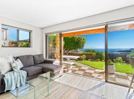 Zaria Sun Cottage by Host Agents, khách sạn ở Gordonʼs Bay