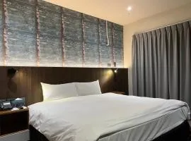 Saint Hostel