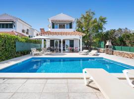 Villa ELSIE, hotel em Arenal d'en Castell