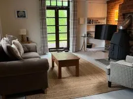 The Smithy, Wonderful Riverside Accommodation