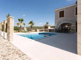 Gemütliches Ferienhaus in Sevid mit Privatem Pool