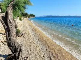 Strandnahes Ferienhaus Zorra Mit Garten