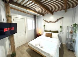 Blue Emerald, hotel que acepta mascotas en Haifa