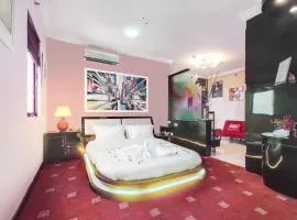 2BR Apartment Majesty 15 W Pool